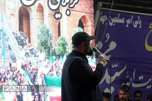 حضور گسترده مردم ورامین در تجمع میدان امام خمینی(ره)