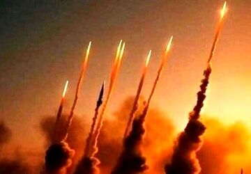 آغاز پاسخ کوبنده ایران به رژیم صهیونیستی/شلیک ۱۰۰ موشک در مرحله نخست