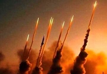 آغاز پاسخ کوبنده ایران به رژیم صهیونیستی/شلیک ۱۰۰ موشک در مرحله نخست