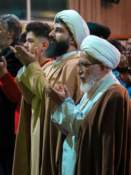 جلوه‌ای از اعتکاف دانش‌آموزی در مسجد امام علی‌بن‌ابی‌طالب (ع)