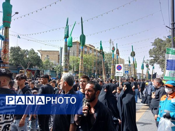 عزاداری زائران حضرت رضا (ع) 