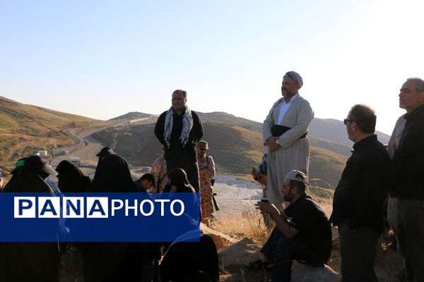 حضور زائران فرهنگی قم در یادمان «بلفَت و دوپازا»