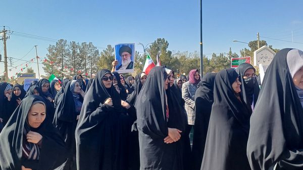 راهپیمایی باشکوه ۲۲ بهمن در شهرستان کوهپایه 