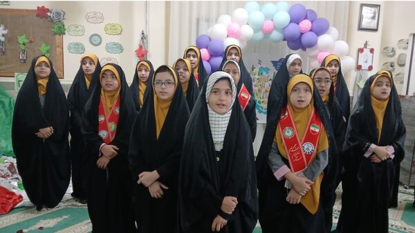مراسم باشکوه آغاز سال تحصیلی در دبستان دخترانه عصمت