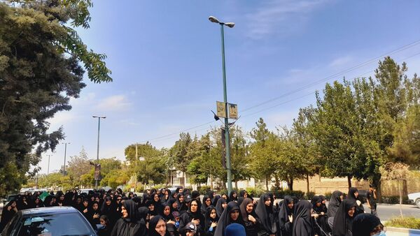 حضور مردم شهرستان نیم‌ور و محلات در پیاده‌روی جاماندگان اربعین
