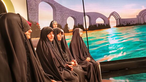 حضور دختران حاج قاسم کهگیلویه و بویراحمد در برنامه قرار شبکه دنا به مناسبت ماه رمضان