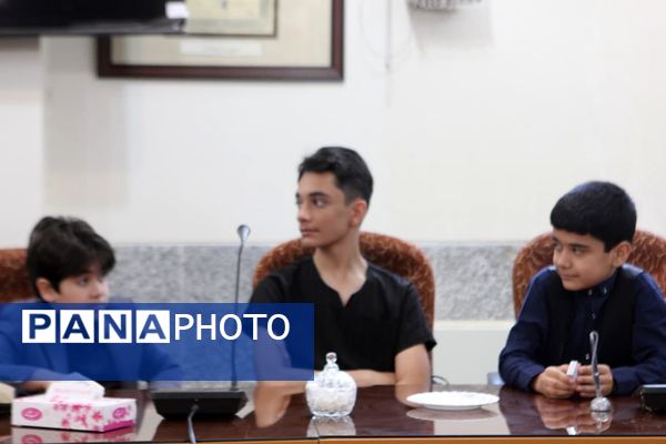 تجلیل از دانش‌آموز خبرنگاران پانا کاشان