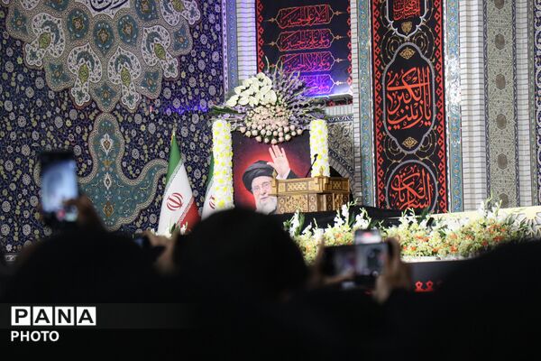 حرم امام رضا(ع) غرق در عطر اشک و بدرقه رهبر شهید