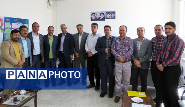 بازدید مدیر اداره آموزش و پرورش خلیل‌آباد از مدارس شهر