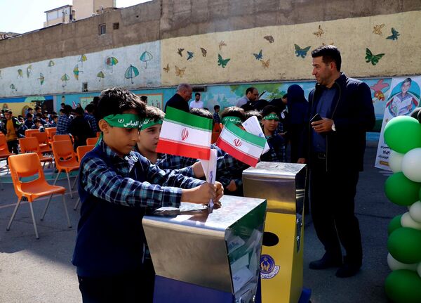 جشن عاطفه‌ها، جشن شکوفه زدن درختان احساس و مهربانی 
