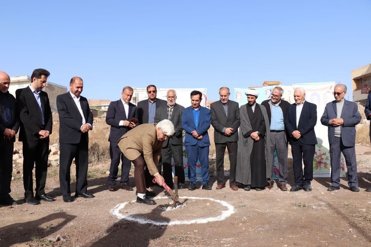 کلنگ مدرسه‌ای ۷۰ میلیاردی در گوندوغدی به زمین خورد