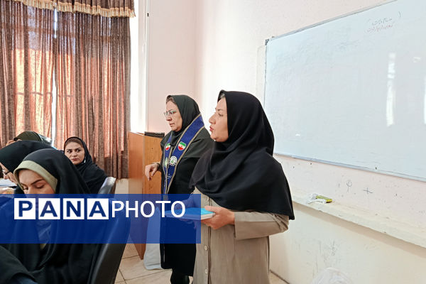 برگزاری کارگاه آموزشی ویژه مربیان پیشتاز ناحیه ۴ شیراز 