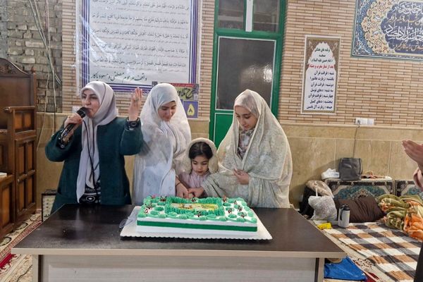 فشافویه میزبان خلوت عاشقانه دانش آموزان در نخستین روز اعتکاف همزمان با ولادت حضرت علی (ع)