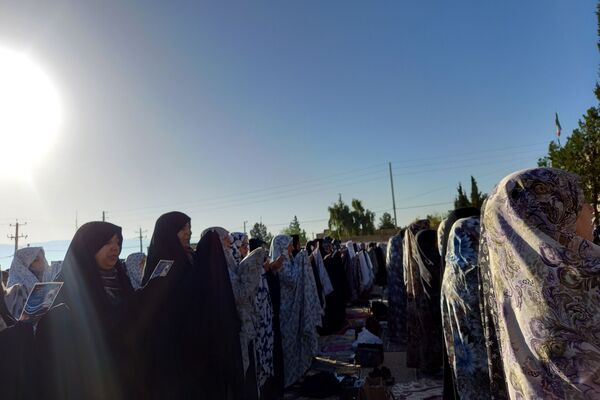 نماز عید فطر ۱۴۰۴ در روستای ظفرآباد شیراز اقامه شد