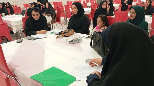 دوره توانمندسازی زیست‌محیطی برای مراقبان سلامت مدارس ابتدایی در چهارمحال و بختیاری