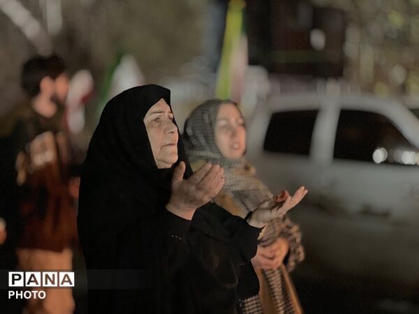 مردم همیشه در صحنه کرج در راهپیمایی هر شب 