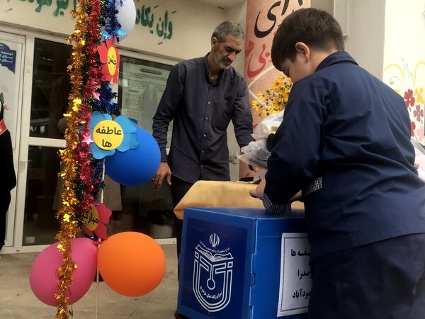 زنگ عاطفه‌ها در دبستان امیرصدرا روحی فرد پور محمودآباد 