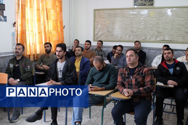 دوره توانمند سازی خبرنگاران پانا در دبیرستان رضوان