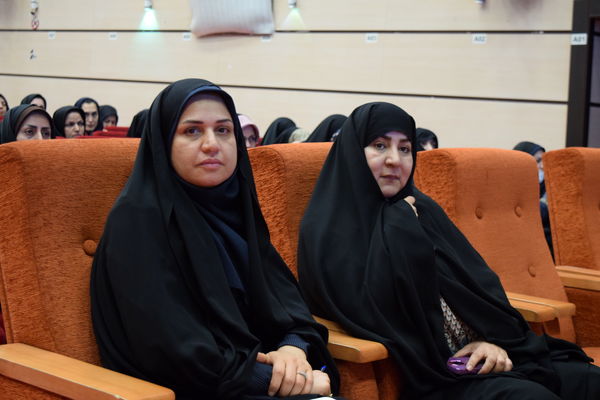 تجلیل از تلاش‌های بی‌وقفه مربیان در همایش خانواده بزرگ پرورشی