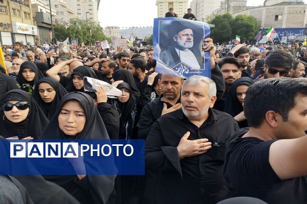 وداع تاریخی مشهدی‌ها با خادم‌الرضا؛ شهید جمهور