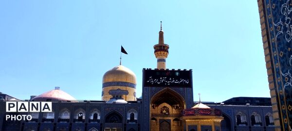 آماده سازی حرم مطهر امام رضا علیه‌السلام برای تشییع رهبر شهید