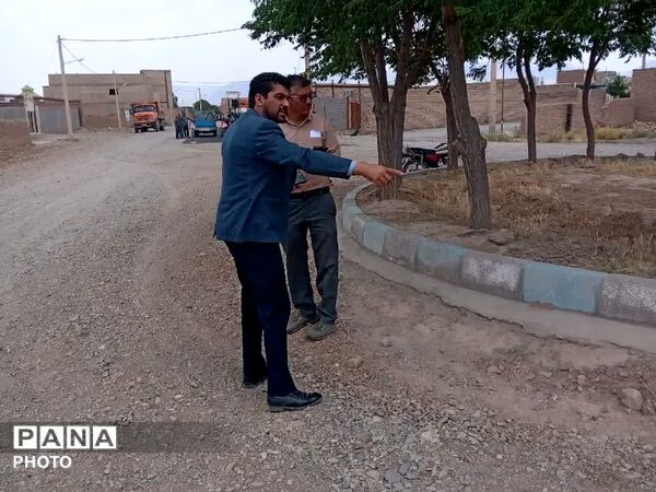 آغاز عملیات آسفالت جاده فدافن به کاشمر گامی بلند در توسعه زیرساخت‌های روستایی