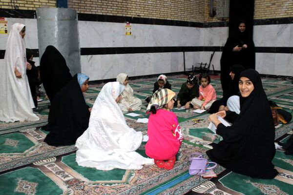 حضور پرشور کودکان در نماز جمعه گچساران