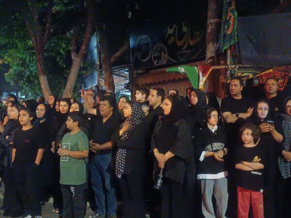 مراسم عزاداری شب عاشورا در خیابان‌های نیشابور 