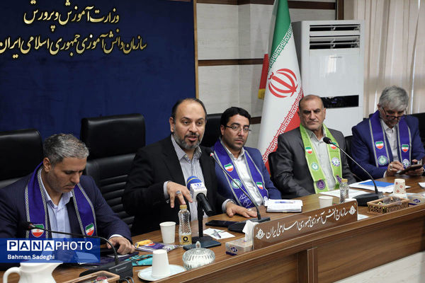 نشست معاون پرورشی و فرهنگی وزارت آموزش و پرورش با معاونان پرورشی، تربیت‌بدنی و مسئولان سازمان دانش‌آموزی آذربایجان شرقی