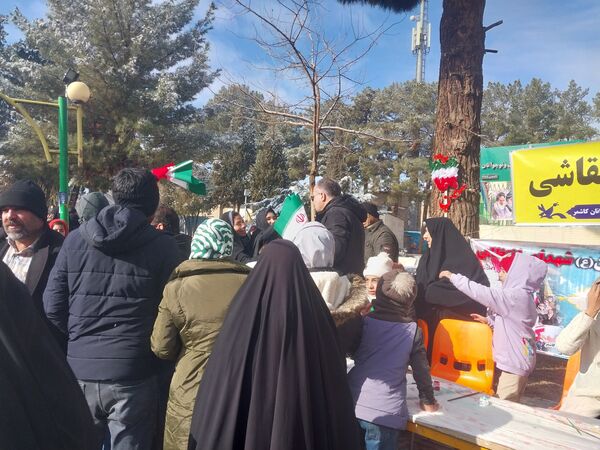 راهپیمایی ۲۲بهمن در شهرستان کاشمر با حضور پر رنگ مردم برگزار شد 