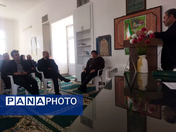 دومین جلسه هدایت تحصیلی پایه نهم دبیرستان نمونه دانش کاشمر