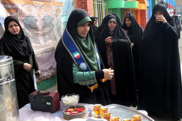 فجر دانش آموزی در قلبِ ری