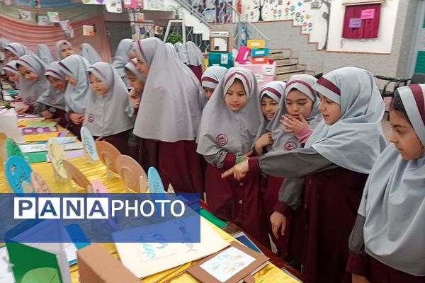 برگزاری نمایشگاه دست سازه‌های کتاب در دبستان شاهد ام البنین (س) ناحیه 2 شهرری 