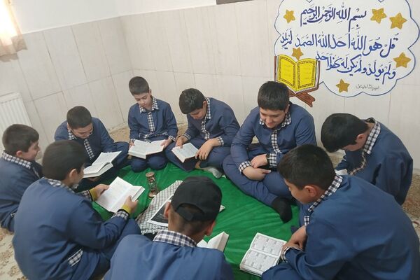محافل انس با قرآن با یاد شهید سیدحسن‌نصرالله در مدارس رودهن 