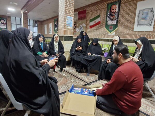 «ایران‌مون» مهمان اعتکاف دانش‌آموزی دختران همدان شد