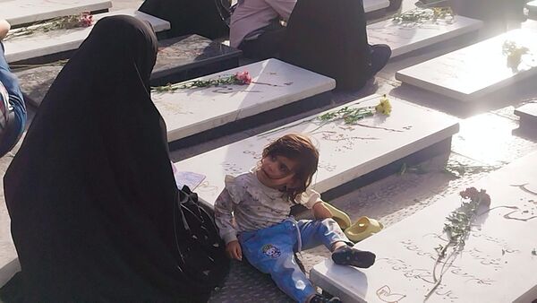 برپایی مراسم دعای عرفه در گلستان شهدای اصفهان