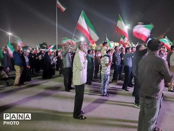 حماسه حضور؛ اجتماع بزرگ مردم بندرعباس