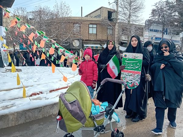 راهپیمایی ۲۲ بهمن در آشخانه