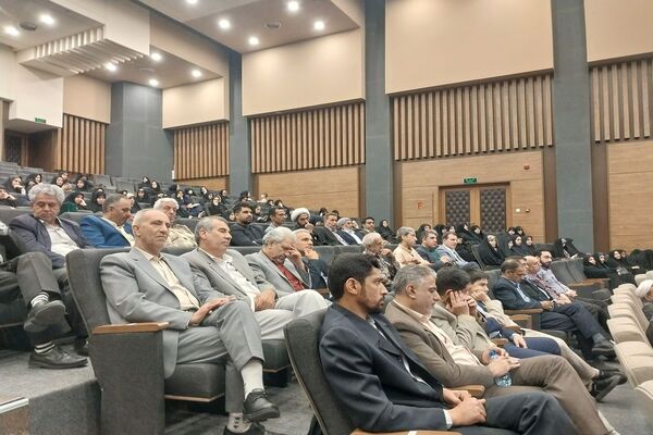 مراسم تقدیر از مشاورین و معاونین پرورشی مدارس ناحیه سه مشهد