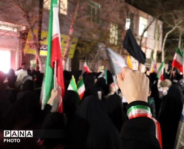 همه برای ایران؛در میدان نبرد می‌آییم