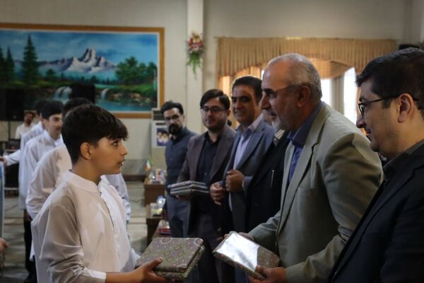 تجلیل از برگزیدگان جشنواره‌های فرهنگی و هنری دانش‌آموزان مازندران