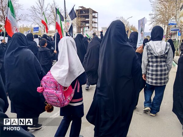 به یاد شهدای میناب؛ با کوله در مراسم روز قدس حاضر می‌شوم 