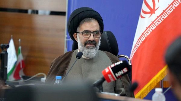 فساد اداری مانع پیشرفت کشور است