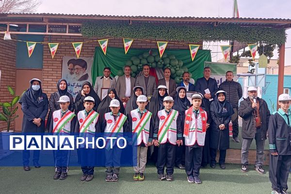 همایش یاوران انقلاب در دبستان شاهد شهید قدوسی ناحیه دو شهرری 