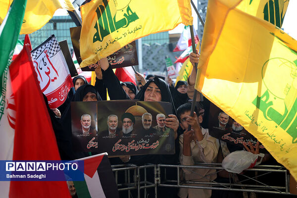 تجمع محکومیت ترور سید حسن نصرالله و قدردانی از عملیات وعده صادق ۲ در میدان امام حسین(ع)
