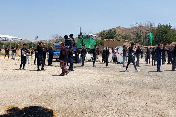 مراسم عزاداری و زنجیر‌زنی روز عاشورا در بوانات
