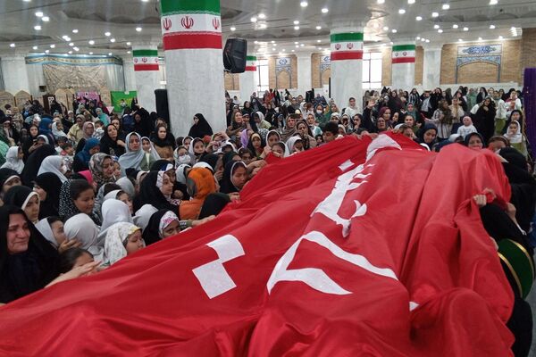 جشن دهه کرامت در مصلی باقرشهر 