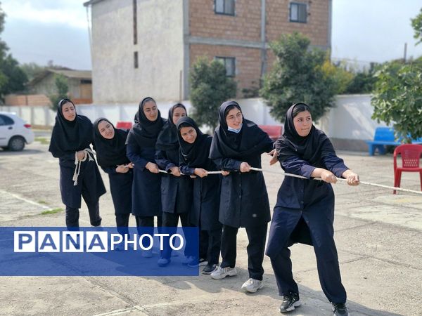 المپیاد ورزشی درون مدرسه‌ای در دبیرستان شاهد گلوگاه 
