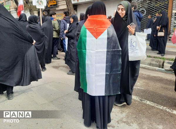 راهپیمایی روزجهانی قدس باحضور پرشور مردم در شهرستان نیشابور