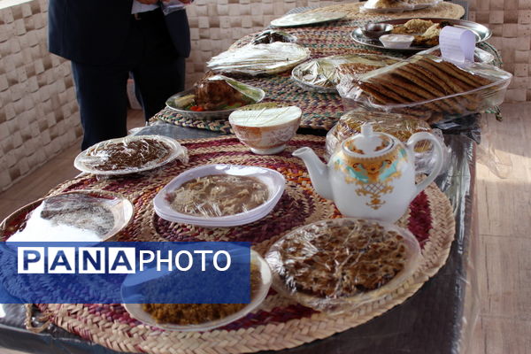جشنواره غذا و صنایع دستی در اردوی تمشک دختران استان بوشهر